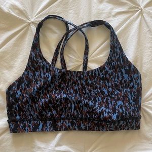 Lululemon sports bra